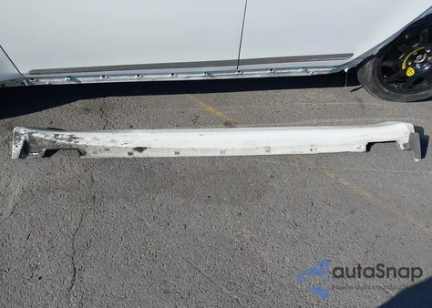 2011 Hyundai Genesis 4.6 z USA, uszkodzony, nr VIN KMHGC4DF6BU118489